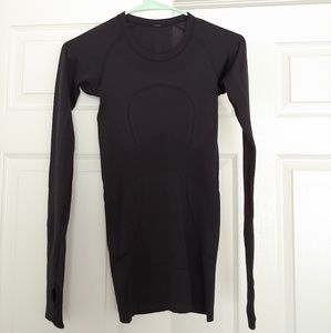 Lululemon Swiftly Tech Long Sleeve black (size 2)